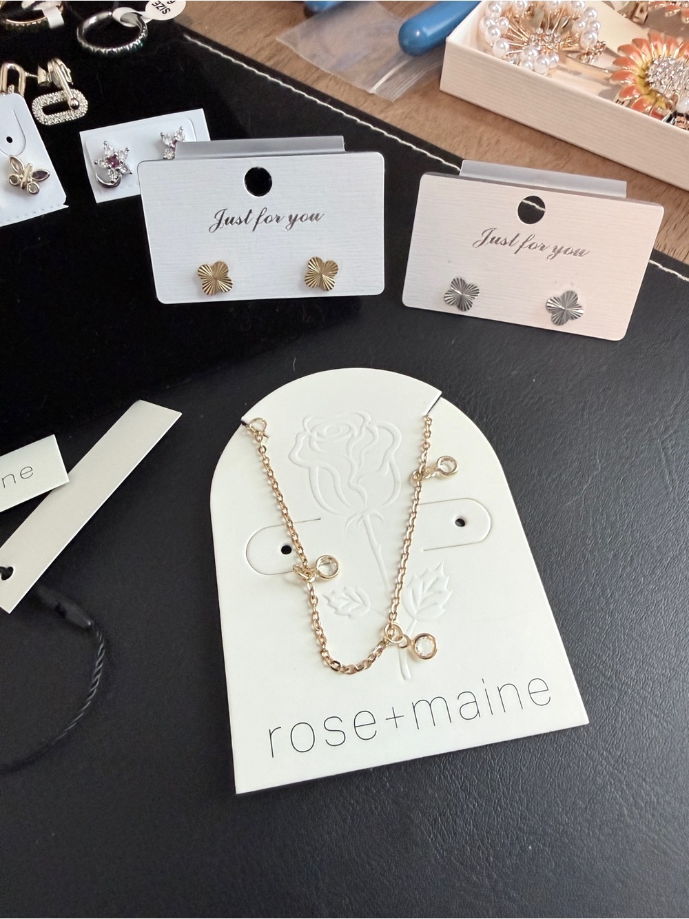 32 Piece Jewelry Lot